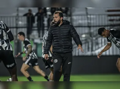 Evandro Rosindo (bola) e Álvaro Campanharo são dois dos organizadores do evento