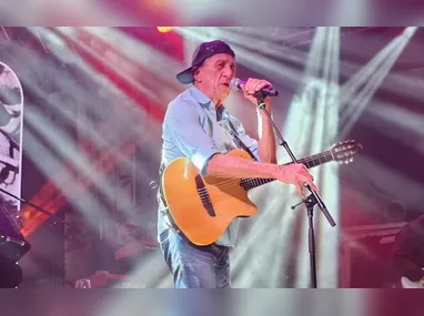 O músico Rodrigo Santos, ex-baixista do Barão Vermelho, se apresenta sexta-feira, no Ronchi Pub, e ministra palestra sábado