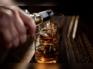 Três pessoas já morreram em São Paulo após a ingestão de bebida alcoólica adulterada com metanol