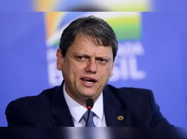 Hugo Motta fica sob desconfiança da esquerda e da direita com questão da anistia