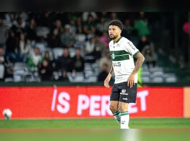 Imagem ilustrativa da imagem Série B embola e tem briga acirrada de 10 times pelo acesso; veja chances