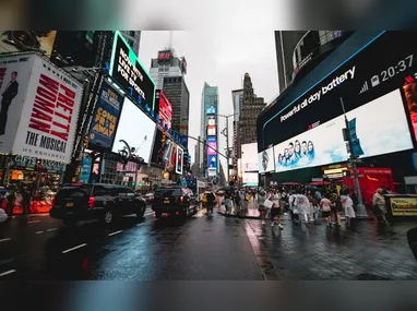 Imagem ilustrativa da imagem Tiroteio na Times Square em Nova York deixa três feridos