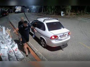 O suspeito conseguiu fugir e ainda não foi encontrado. O casa segue sob investigação da Polícia Civil