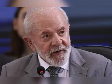 Imagem ilustrativa da imagem Brasil está pronto para fim da escala 6x1, diz Lula