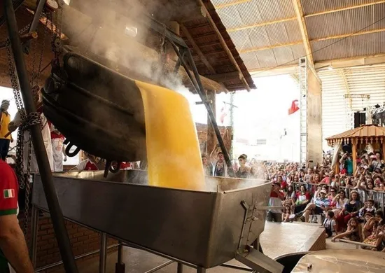 Imagem ilustrativa da imagem Festa da Polenta em Venda Nova do Imigrante deve atrair 45 mil visitantes