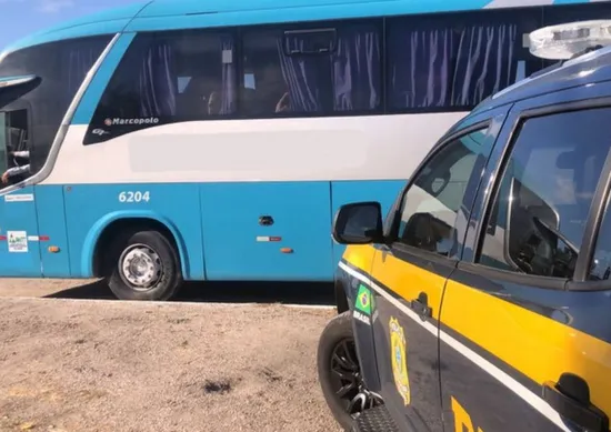 Imagem ilustrativa da imagem Idoso é detido por importunação sexual dentro de ônibus na BR-232, em Sertânia