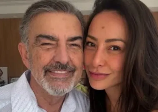 Imagem ilustrativa da imagem Sabrina Sato atualiza estado de saúde do pai, com câncer