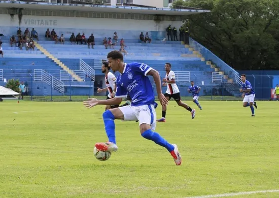 Imagem ilustrativa da imagem Vitória renova com revelação e contrata ex-goleiro do Cruzeiro