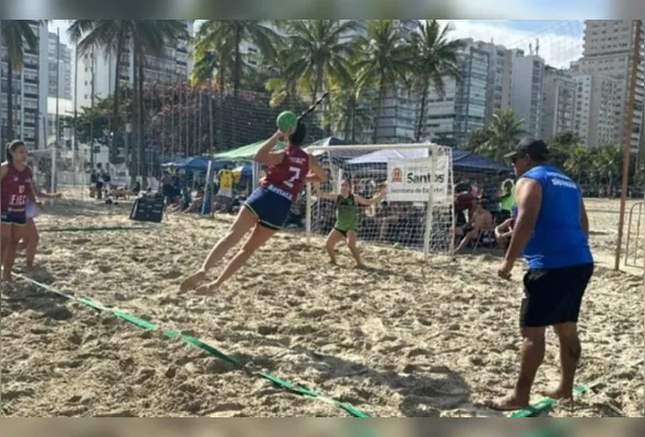 Imagem ilustrativa da imagem Handebol capixaba na areia carioca