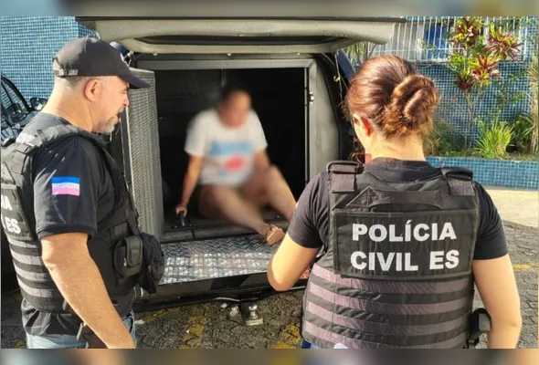 Mulher foi presa no bairro Parque Jacaraípe, na Serra