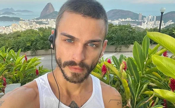 Imagem ilustrativa da imagem Quem é Felipe Selau, ex-ator de 'Malhação' encontrado morto?