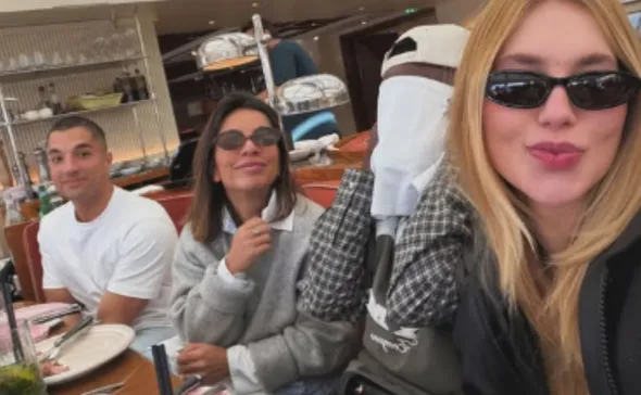 Imagem ilustrativa da imagem Voltaram? Vini Jr. aparece 'mascarado' em foto de Virgínia e reposta momento