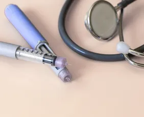 Imagem ilustrativa da imagem Anvisa alerta para riscos no uso de canetas emagrecedoras sem orientação médica