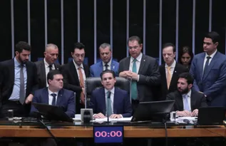 Imagem ilustrativa da imagem Ato no Recife critica PL que reduz penas de condenados pelos atos de 8 de janeiro