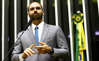 Imagem ilustrativa da imagem PF determina retorno imediato de Eduardo Bolsonaro ao cargo de policial federal
