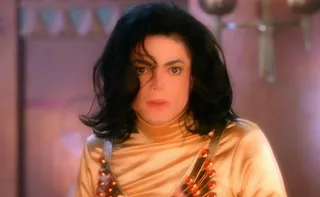 Imagem ilustrativa da imagem Michael Jackson é acusado de abuso sexual por família que o defendeu no passado