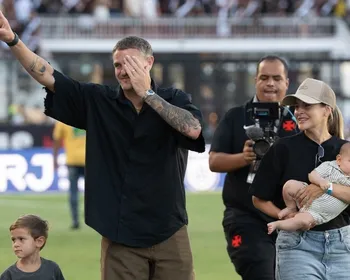 Imagem ilustrativa da imagem Adeus emocionado e empate sem gols: como foi a saída de Vegetti do Vasco