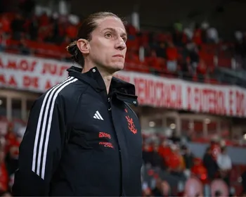 Imagem ilustrativa da imagem Após entrar no Top 10 dos técnicos do Mundo, Filipe Luís pede mais autonomia