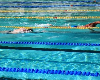 Imagem ilustrativa da imagem Clube Álvares Cabral recebe promessas da natação até sábado