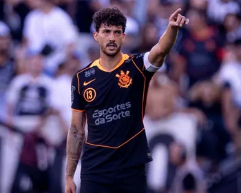 Imagem ilustrativa da imagem Com gols de zagueiros, Corinthians vence Ponte Preta na estreia do Paulista