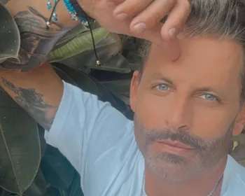 Imagem ilustrativa da imagem Como está Henri Castelli? Equipe atualiza estado de saúde do ator