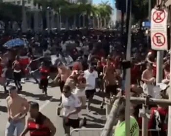 Imagem ilustrativa da imagem Confusão encerra festa do Flamengo no centro do Rio após desfile do tetra