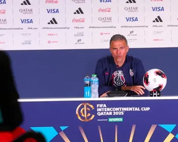 Imagem ilustrativa da imagem Estilo agressivo do Flamengo preocupa técnico do Paris Saint-Germain