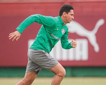 Imagem ilustrativa da imagem Ganso volta aos treinos e pode jogar o Fla-Flu