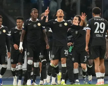 Imagem ilustrativa da imagem João Pedro marca, Chelsea vai às oitavas e elimina o Napoli na Champions