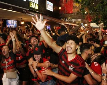 Imagem ilustrativa da imagem Libertadores: Título em Lima e muita festa em Vitória