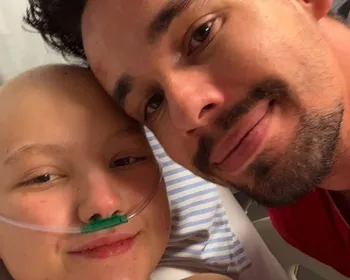 Imagem ilustrativa da imagem Lucas Borbas posa com Isabel Veloso no hospital: 'O amor é mais forte'