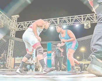 Imagem ilustrativa da imagem Oliveira Fight Combate 4: lutas vão agitar a Praia de Camburi