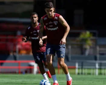 Imagem ilustrativa da imagem Oscar tem problemas cardíacos em exames no São Paulo e é levado ao hospital