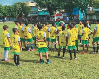 Imagem ilustrativa da imagem Projeto social de Cariacica abre vagas para aulas de futebol