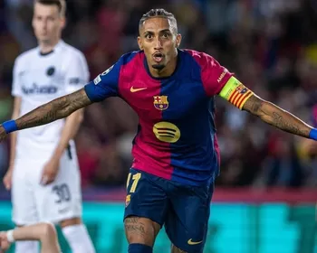 Imagem ilustrativa da imagem Raphinha concorre ao prêmio de melhor jogador da Fifa; confira lista