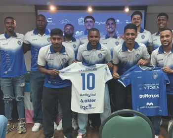 Imagem ilustrativa da imagem Reforços do Vitória acirram briga por vaga no time titular