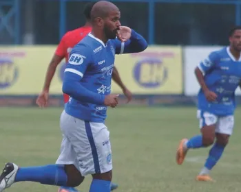 Imagem ilustrativa da imagem Tony segue no Vitória em 2026