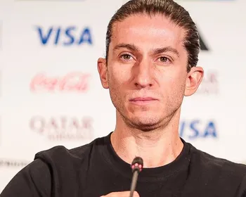 Imagem ilustrativa da imagem Vai renovar? Filipe Luís pede e deve ganhar mais autonomia no Flamengo