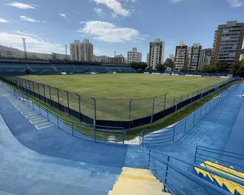Imagem ilustrativa da imagem Vitória inaugura novas arquibancadas no Estádio Salvador Costa