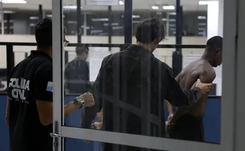 Imagem ilustrativa da imagem 6 a cada 10 traficantes ouvidos em pesquisa deixariam o crime se pudessem