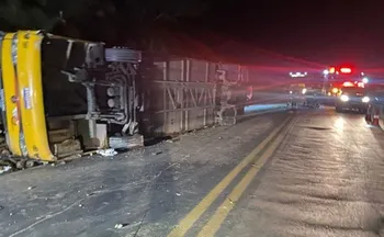 Imagem ilustrativa da imagem Acidente com ônibus clandestino em MG deixa cinco pessoas mortas, incluindo um bebê