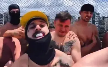 Imagem ilustrativa da imagem Atletas de time polonês ironizam Brasil em vídeo xenófobo gravado em Belém