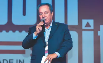 Imagem ilustrativa da imagem CNI alerta: fim da escala 6x1 pode encarecer produtos, diz Alban