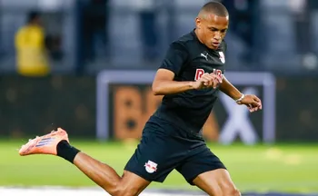 Imagem ilustrativa da imagem Craques capixabas do futebol nacional participam de jogo beneficente em Vila Velha