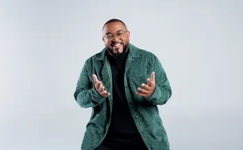 Imagem ilustrativa da imagem Dose dupla de samba com Tiee