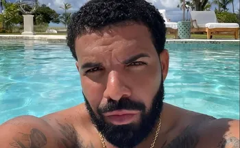 Imagem ilustrativa da imagem Drake é alvo de ação por suposto esquema de manipulação de streams e jogos de azar