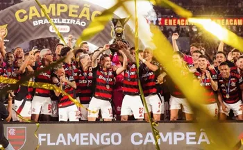 Imagem ilustrativa da imagem Flamengo mira tirar posto do Palmeiras de 'maior campeão do Brasil'