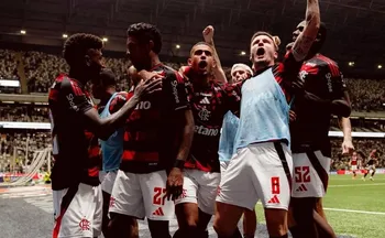 Imagem ilustrativa da imagem Flamengo tenta confirmar título e quatro lutam contra rebaixamento no Brasileiro