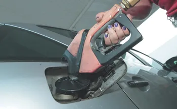 Imagem ilustrativa da imagem Gasolina e gás de cozinha mais caros em todo o país