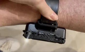 Imagem ilustrativa da imagem Laudo da PF confirma que Bolsonaro usou solda para romper tornozeleira